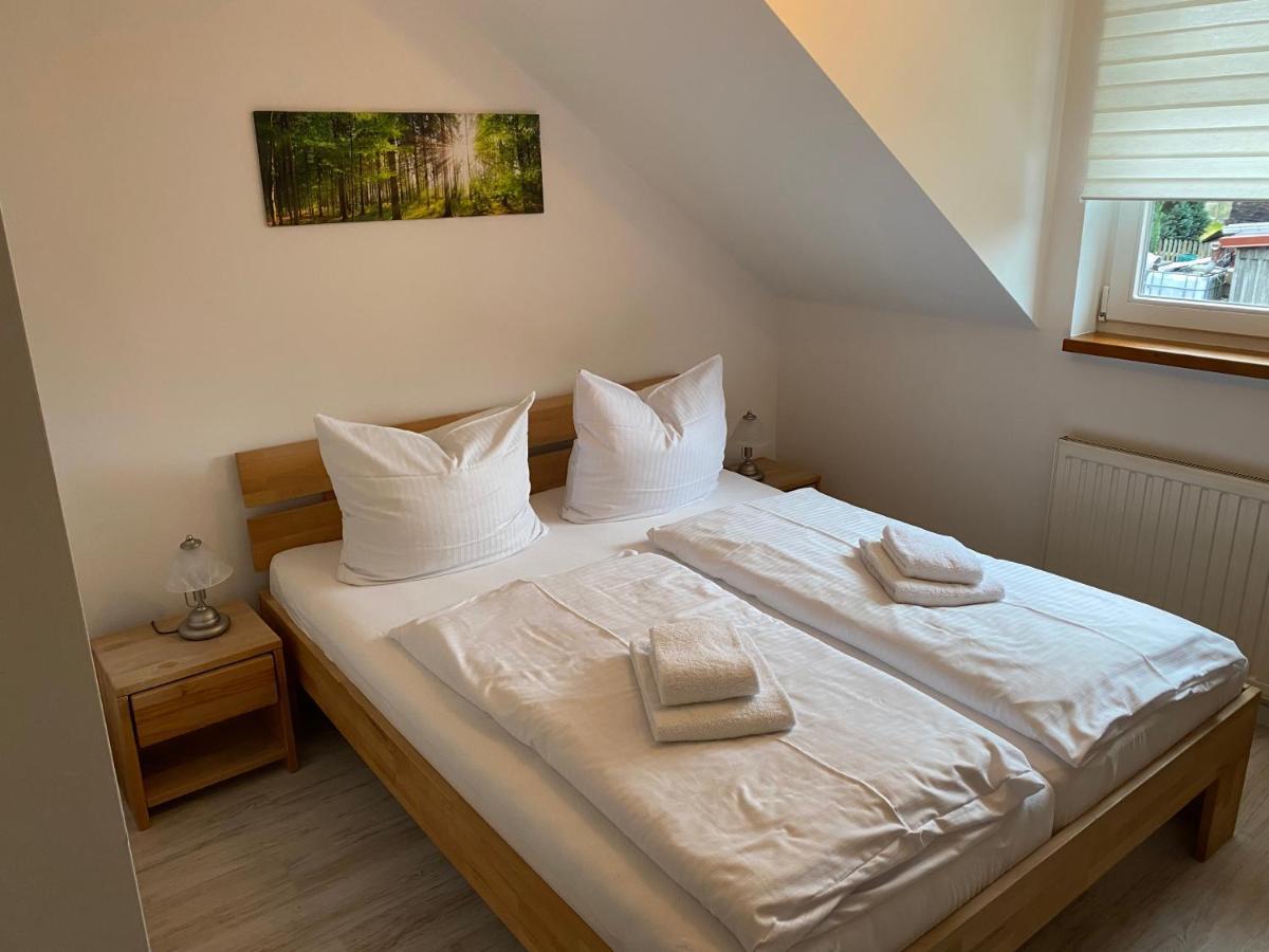 Hotel Garni Und Gaststaette Zum Holzfaeller Ширке Екстериор снимка