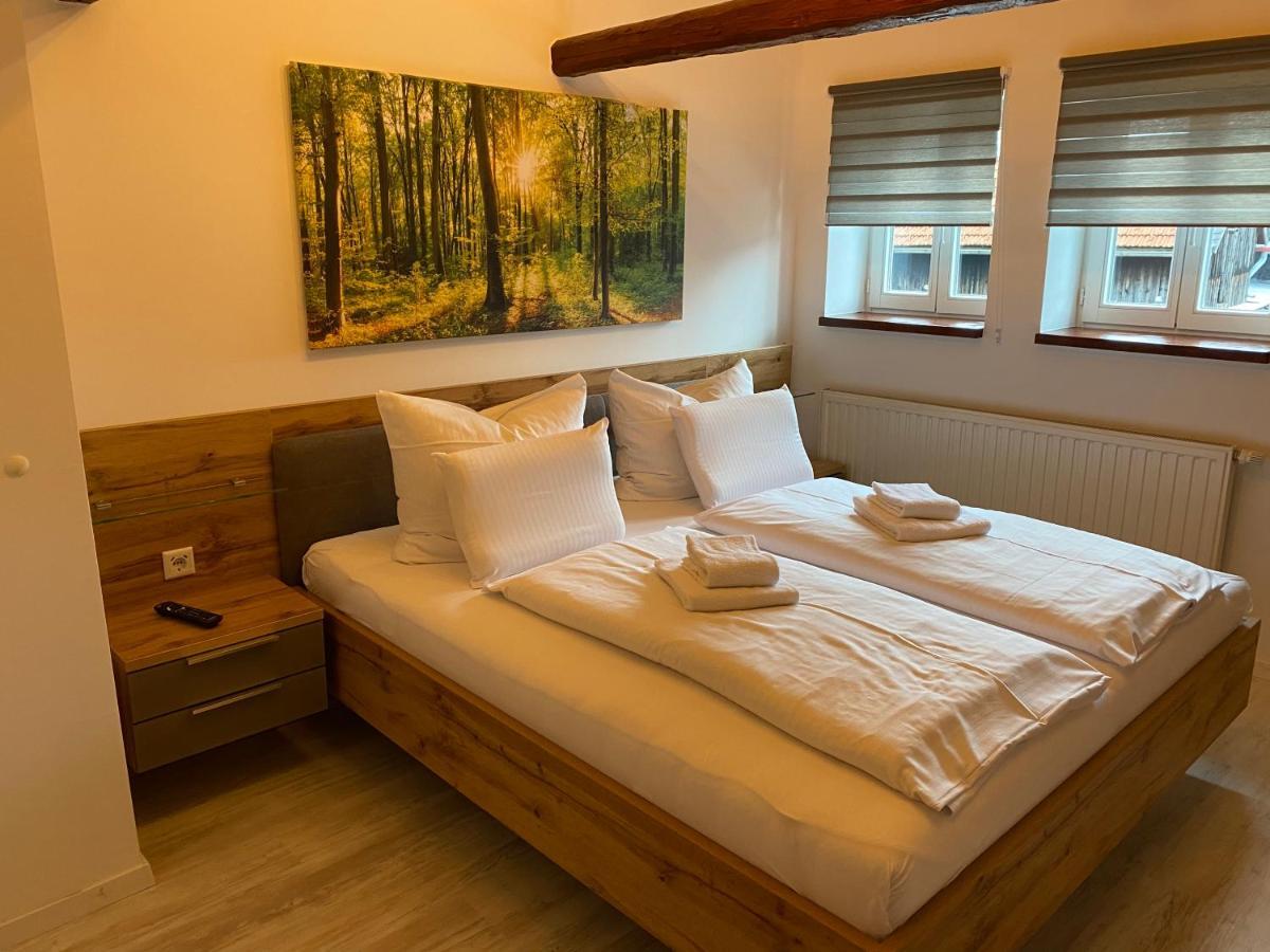Hotel Garni Und Gaststaette Zum Holzfaeller Ширке Екстериор снимка