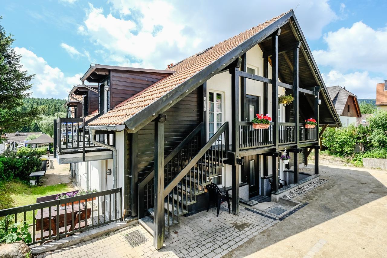 Hotel Garni Und Gaststaette Zum Holzfaeller Ширке Екстериор снимка